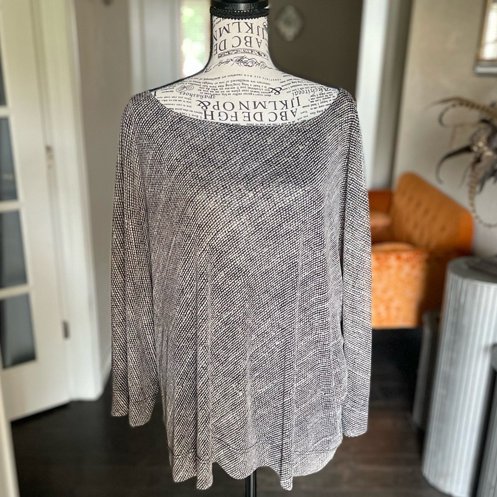 ❗️PRICE DROP❗️ Large mid sleeve beige and black top